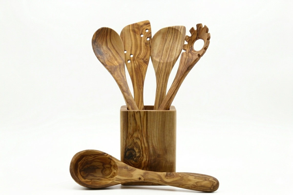Set di utensili da cucina in legno d'ulivo