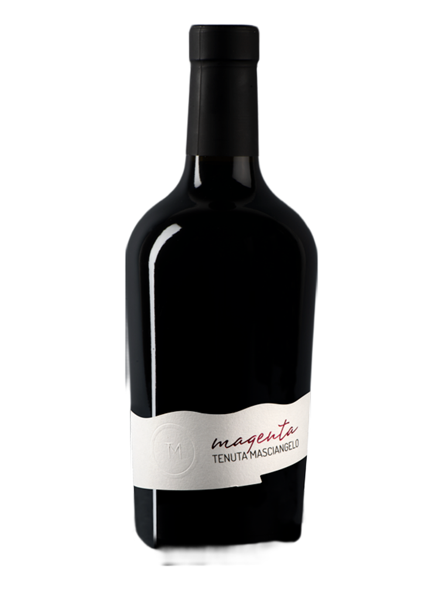 Magenta – Tenuta Masciangelo, bottiglia su sfondo trasparente